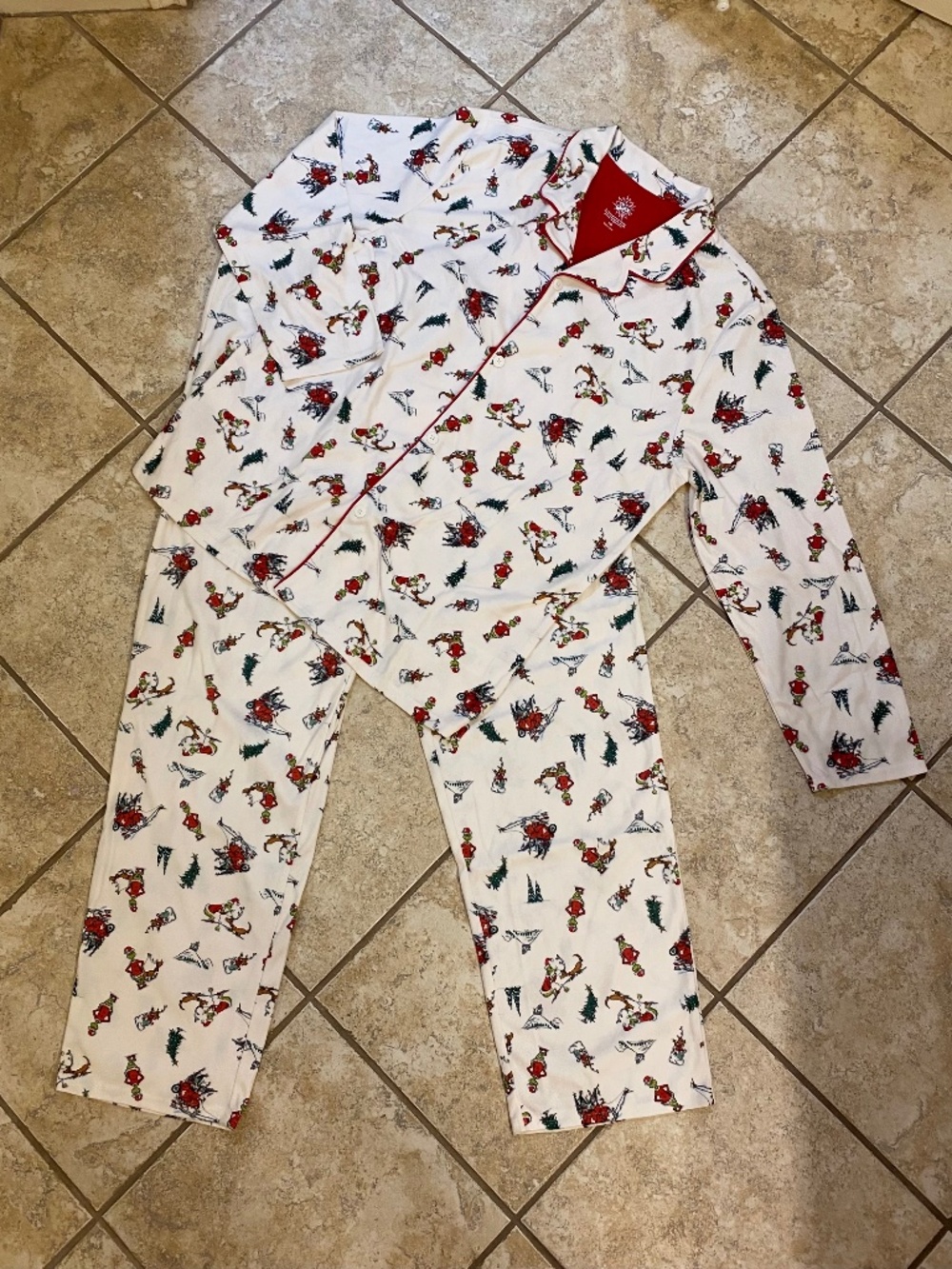 New men's Grinch pajamas by "The Grinch" size large